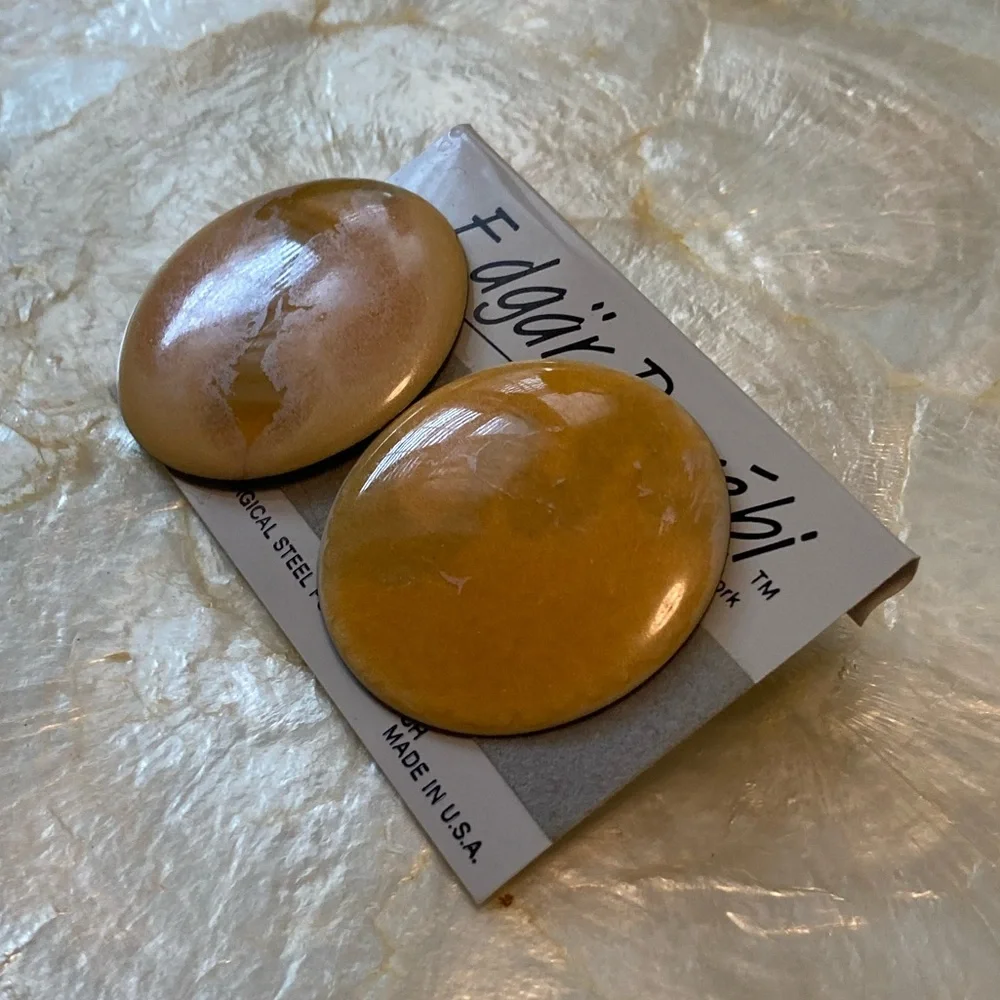 🆕 Beautiful Vintage Enamel Edgar Berebi Earrings Never Worn on Original Card